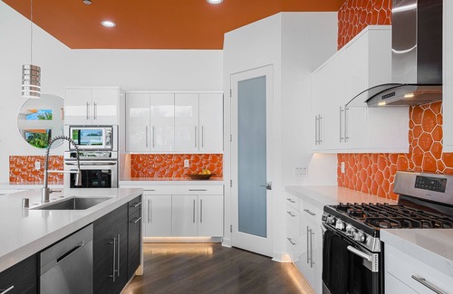 Desert Park Estates House | PS Playground - Putt Chip - Horseshoe - Corn Hole - Pool Table