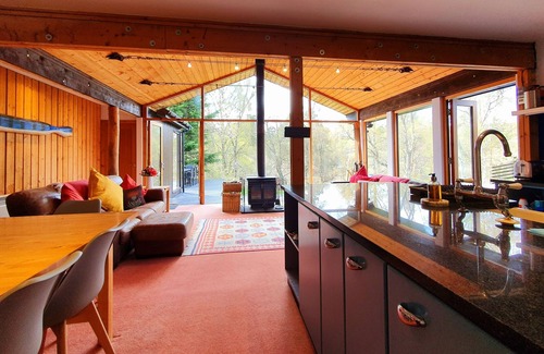 Nethy Bridge House | Ptarmigan Lodge - 4 Bedroom Lodge with Hot Tub