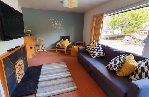 Nethy Bridge House | Ptarmigan Lodge - 4 Bedroom Lodge with Hot Tub