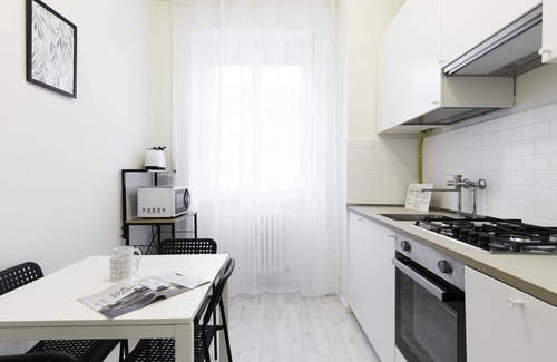 Monza Apartment | Puccini 3 - One Bedroom Apartment, Sleeps 4