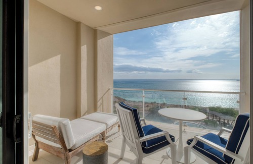 La Paz Apartment | Puerta Cortés Residences by Lumina