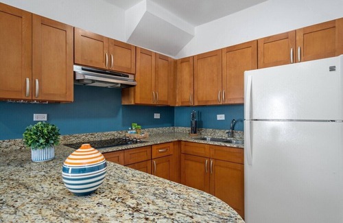 Punta Las Marias Apartment | Puerto Rico Oceanpark Beach Rental With King Size Bed Otium Rentals