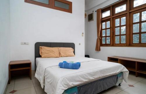 Ciputat Hotel | Puri Saras Bintaro Syariah Mitra RedDoorz