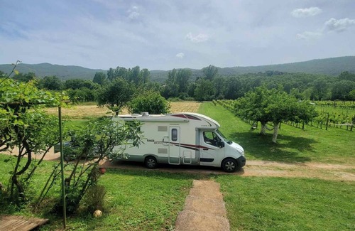 Pricelje RV Rental | Purple Eye Estate - Camp & Winery (Jokaš)