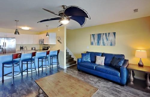 Put-in-Bay House | Put-in-Bay Waterfront Condo #211