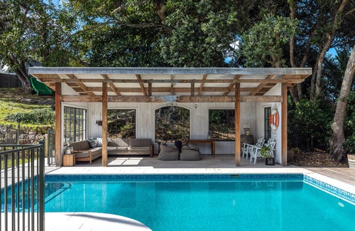 Ostend House | Putiki Bay Retreat WAIHEKE ISLAND *Private Listing*