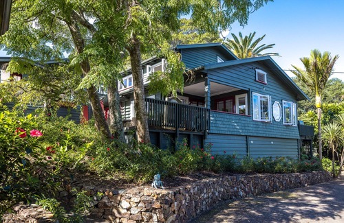 Ostend House | Putiki Bay Retreat WAIHEKE ISLAND *Private Listing*