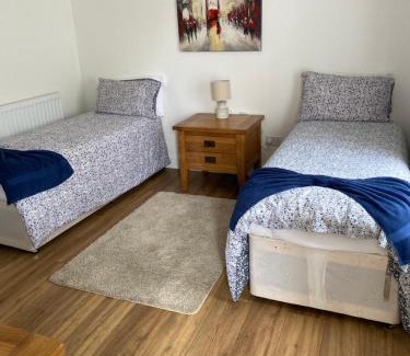 Pwllgloyw House | Pwllgloyw arms