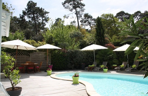 Le Moulleau Villa | Pyla Sur Mer: Luxury heated pool villa, 5 bedrooms near the beaches