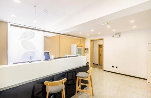 Wangfujing Shopping Area Hotel | Qingji Hotel mini Beijing Wangfujing Dengshikou Subway Station Branch