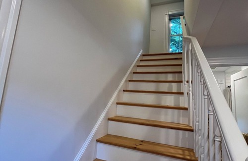 Framingham Apartment | Quaint apartment in charming Framingham, 5 Min to FSU