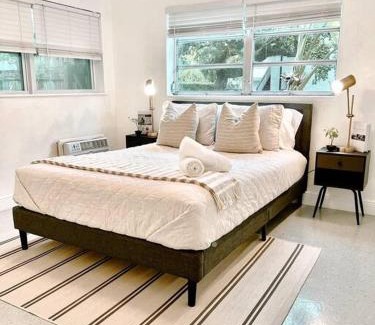 Riverside Park Apartment | Quaint apt. Centrally located in Ft Lauderdale