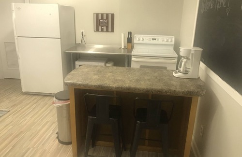 Starkville Apartment | Quaint Basement Apartment within walking distance to MSU!