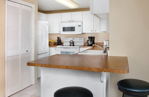 Oceanside Resort | Quaint beachfront community!