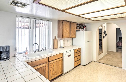 Sunridge Estates House | Quaint Bullhead City Getaway ~ 2 Mi to River!