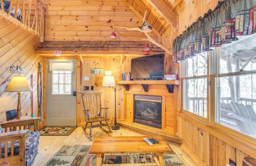Dahlonega House | Quaint Dahlonega Cabin with Cavenders Creek Access!