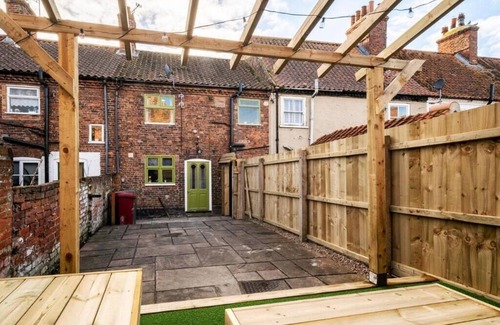 Barton-upon-Humber House | 🏡 Quaint Historic Home | Charming Stay in Barton ✨