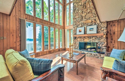 Sherrills Ford House | Quaint Lake Norman Home with Boat Dock and Grill!