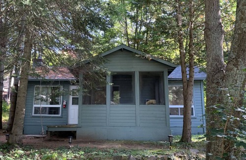 Dwight House | Quaint Muskoka cottage on lakefront - Moorehaven