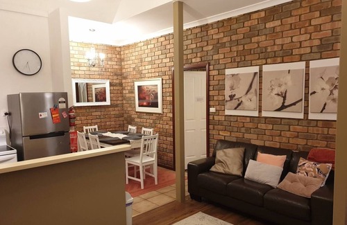 Byford House | Quaint & spacious country stay