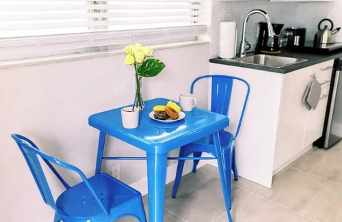 Lauderdale Harbours Apartment | Quaint Studio w/Kitchenette, Pool, & Parking