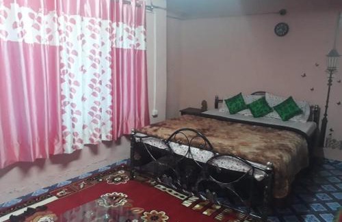 Darjeeling Hotel | Quaint Wood Cottage