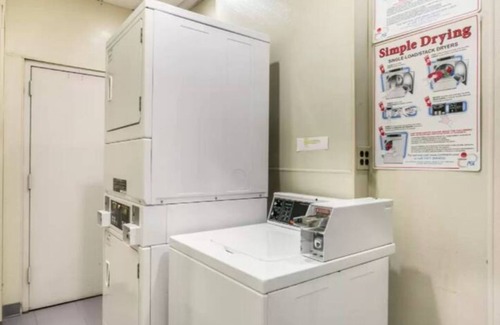 Hanover House | Quality and Dependable! 2 Double Beds