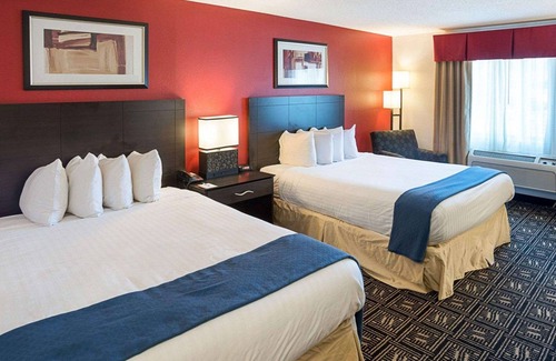 Brooklyn Center Hotel | Quality Inn Brooklyn Center