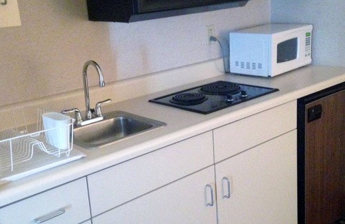 Clarion Hotel | Quality Inn Clarion