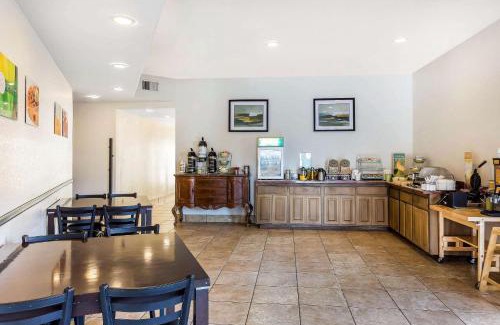 Fallbrook Hotel | Quality Inn Fallbrook I-15