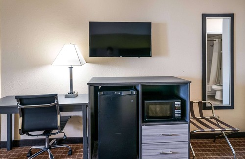 Greer Hotel | Quality Inn Greer - Greenville