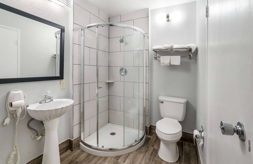 Greer Hotel | Quality Inn Greer - Greenville