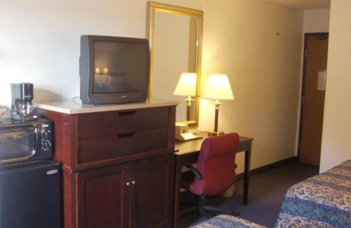 South Sanford Hotel | Quality Inn Sanford - Kennebunk