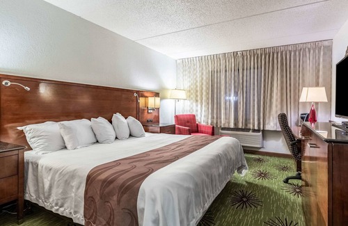 Albert Lea Hotel | Quality Inn & Suites Albert Lea