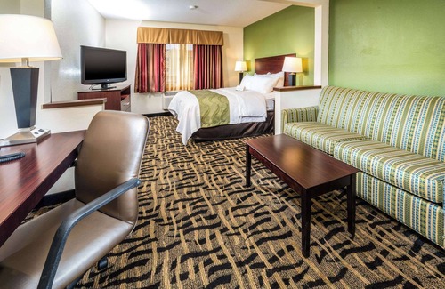 Danville Hotel | Quality Inn & Suites Danville East