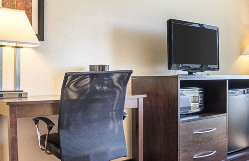 Minot Hotel | Quality Inn & Suites Minot North