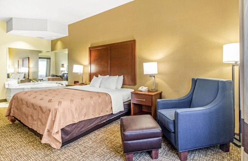 Corbin Hotel | Quality Suites Corbin North