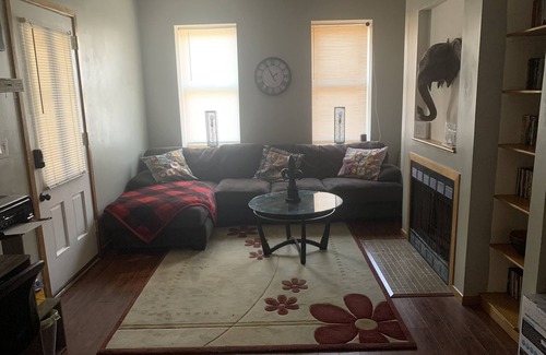 Near Southside Apartment | Quant Apt in the ❤️ Of historic St. Louis Soulard