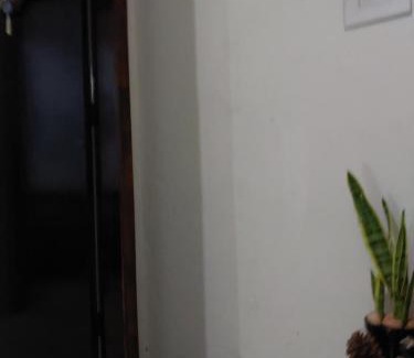 Maringa House | Quarto com banheiro casa da Mari