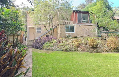 Beecroft House | Queen Room in Spacious and Peaceful House with Garden (Shared accomodation)