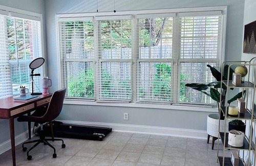 Wade Hampton House | Quiet 3-bedroom townhome with pool access & fitness equipment in Greenville