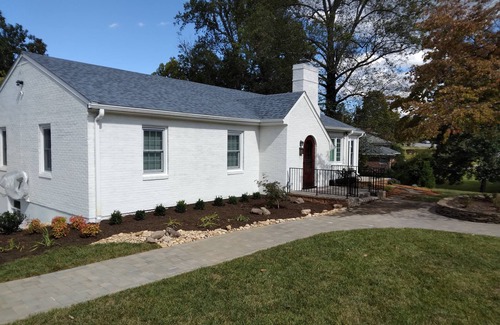 Boonsboro House | Quiet 3 BR Brick Cottage Convenient Location