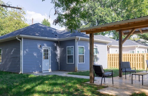 Paw Creek House | Quiet 3BR Home, Fast Wi-FI, 14 Min to Uptown Charlotte