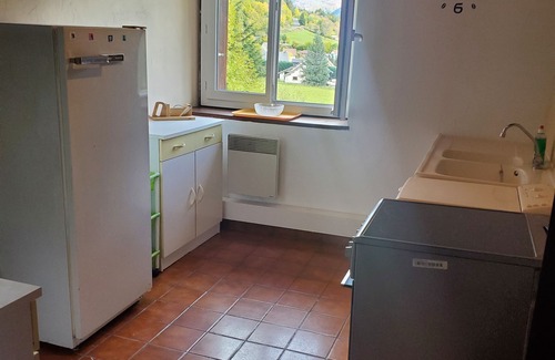 Murat-le-Quaire Apartment | Quiet accommodation with the Damvillais