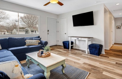 Old Mystic House | Quiet and Cozy Mystic Ranch Close To Everything by RedAwning