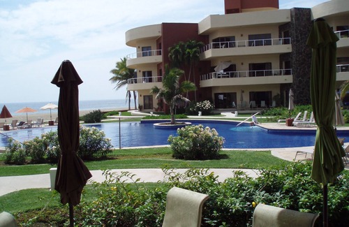 Isla Navidad Condo | Quiet and peaceful relaxation on the Pacific shore