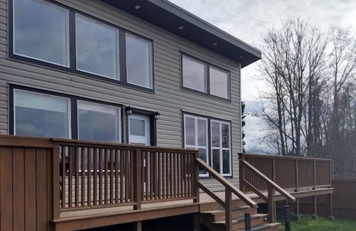 Otter Point House | Quiet and Private retreat close to Beaches and Wilderness