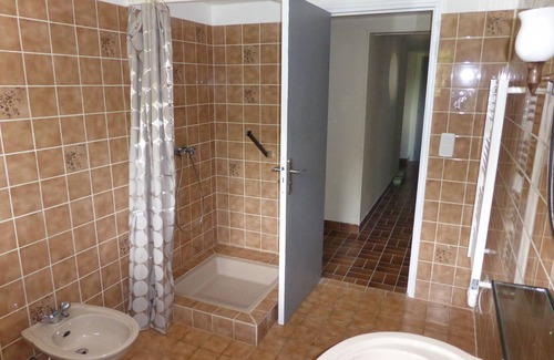 Arbonne Apartment | Quiet apartment close to amenities