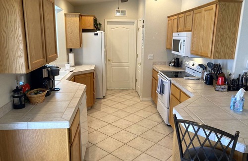 Lake Havasu City House | Quiet cul-de-sac location with lake views from rooftop terrace