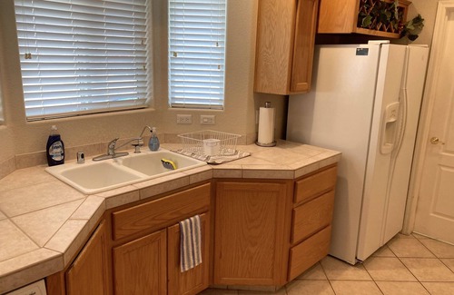 Lake Havasu City House | Quiet cul-de-sac location with lake views from rooftop terrace